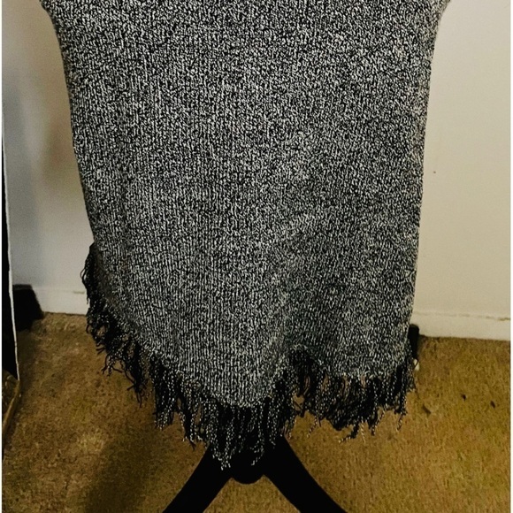 NEW Maria Gabrielle fringe skirt size s. - Picture 4 of 4